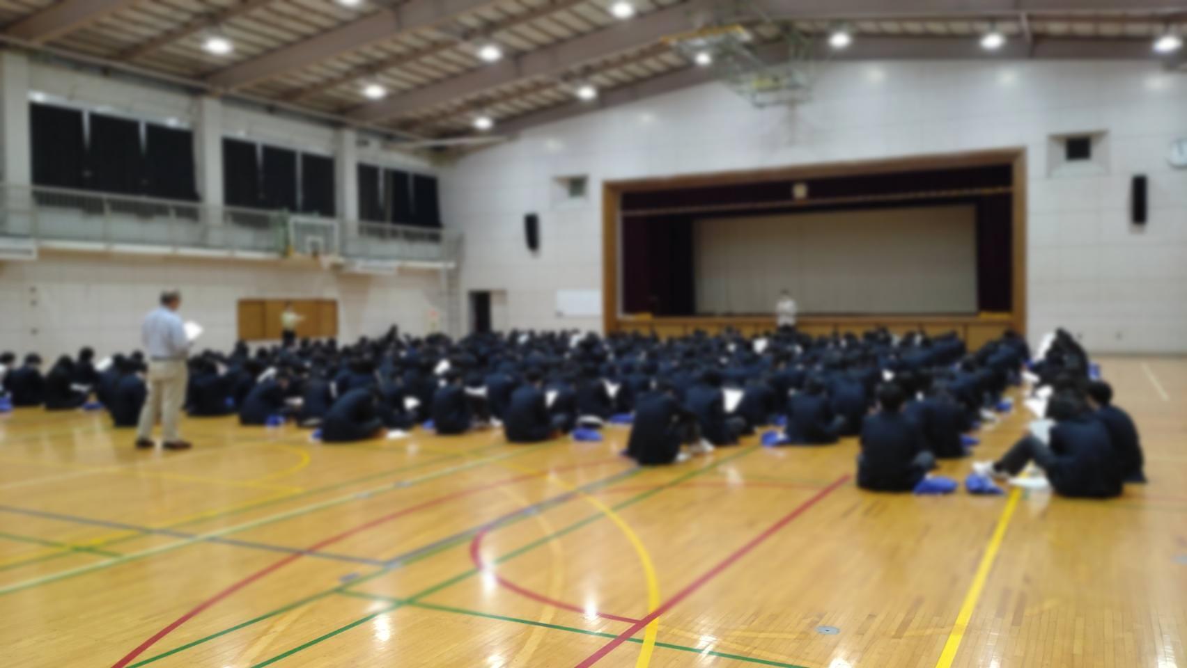 １学年　集会